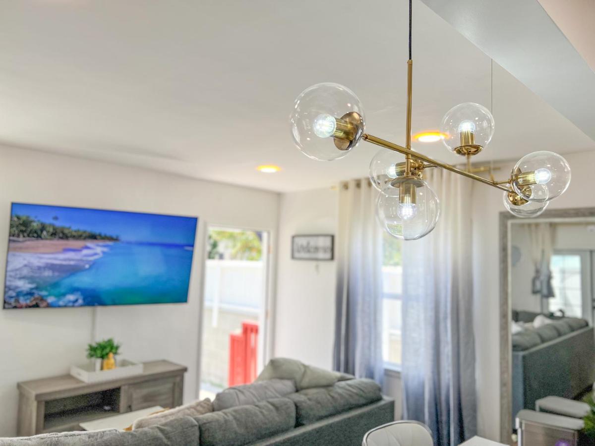 Luxury Villa With Hot Tub! Walk To Beach & Bars Лонг-Біч Екстер'єр фото