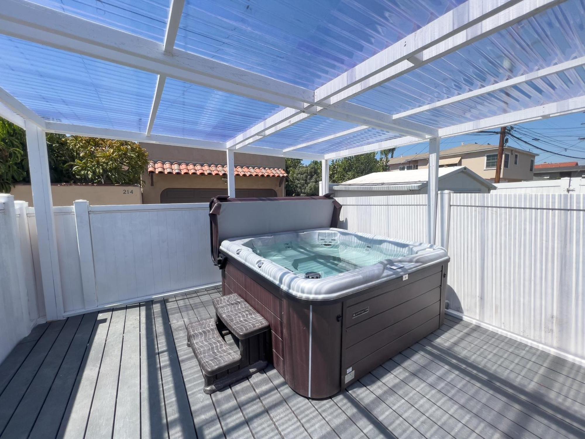 Luxury Villa With Hot Tub! Walk To Beach & Bars Лонг-Біч Екстер'єр фото